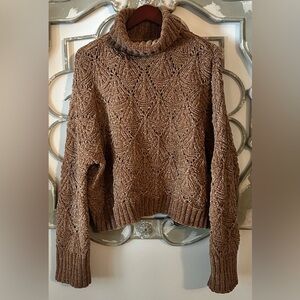 POL Camel Cropped Cutout Chenille Sweater Size L